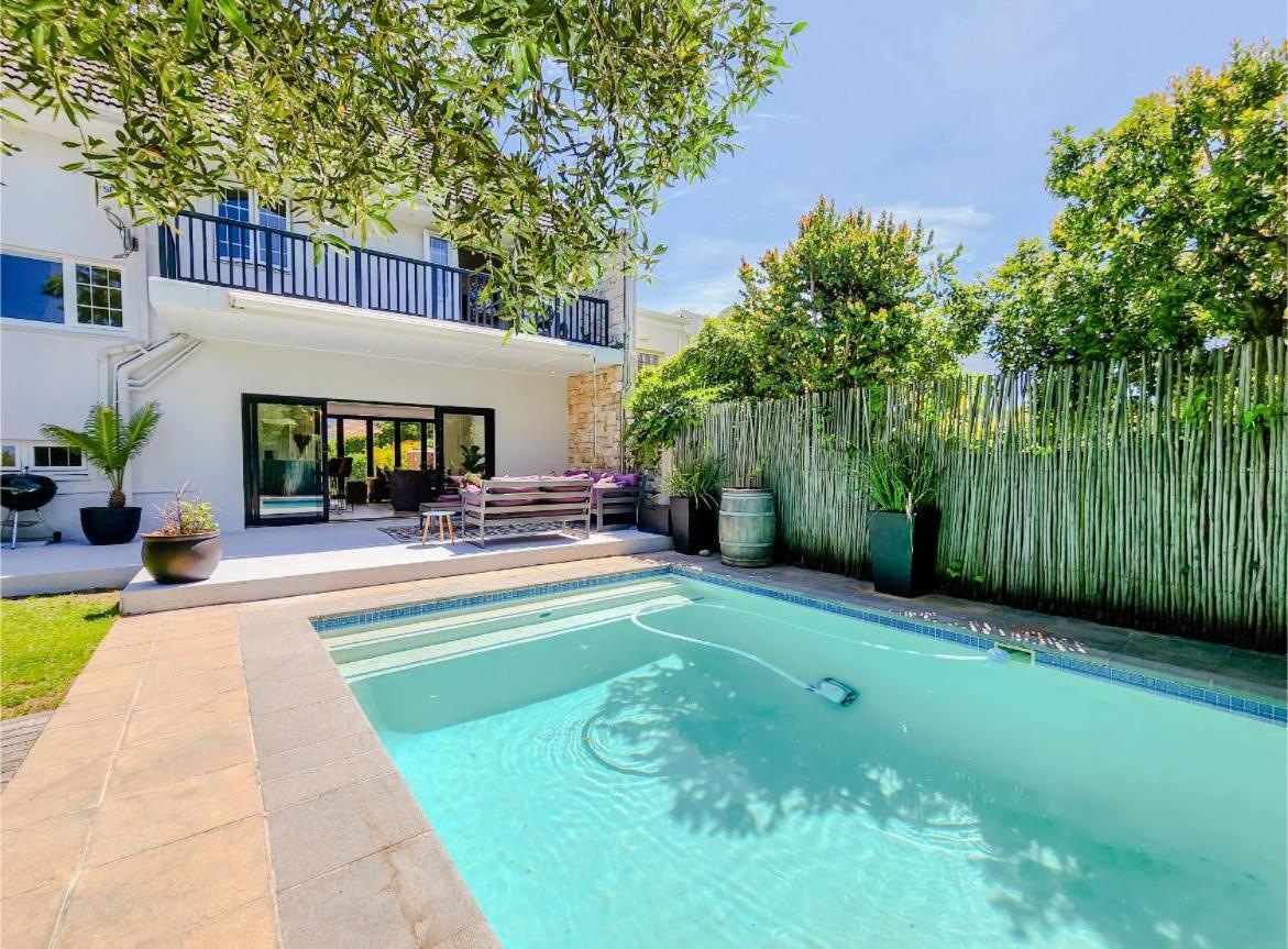 Lavenham 5 Bedroom, Rondebosch