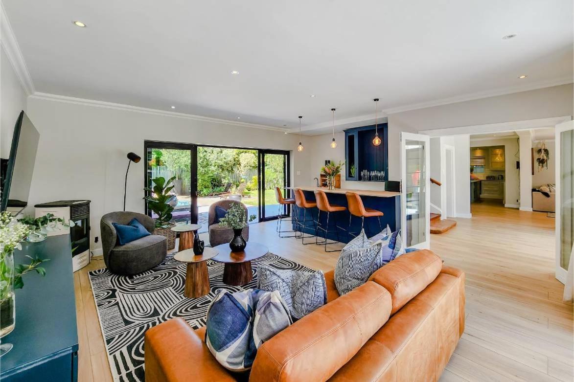 Lavenham 5 Bedroom, Rondebosch
