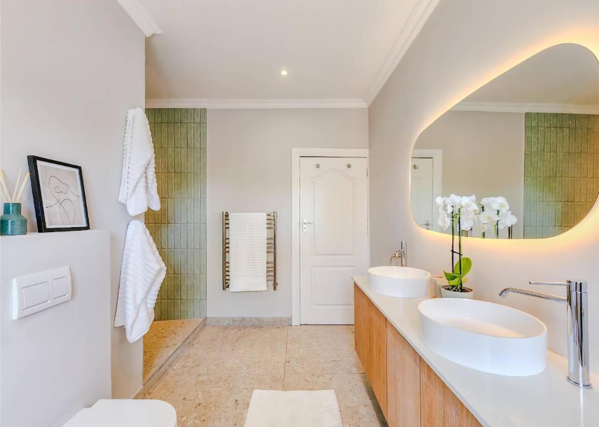 Lavenham 5 Bedroom, Rondebosch